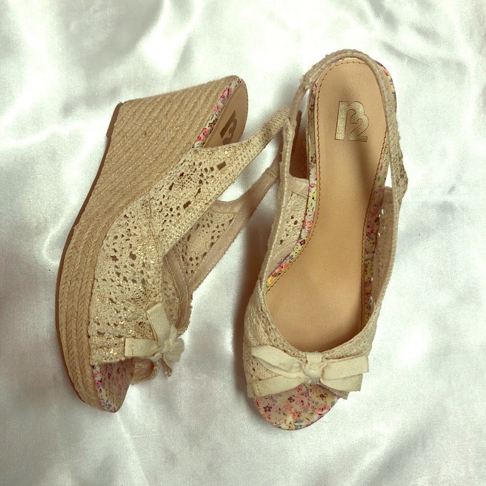 R2 Cream Summer Platform Wedge
